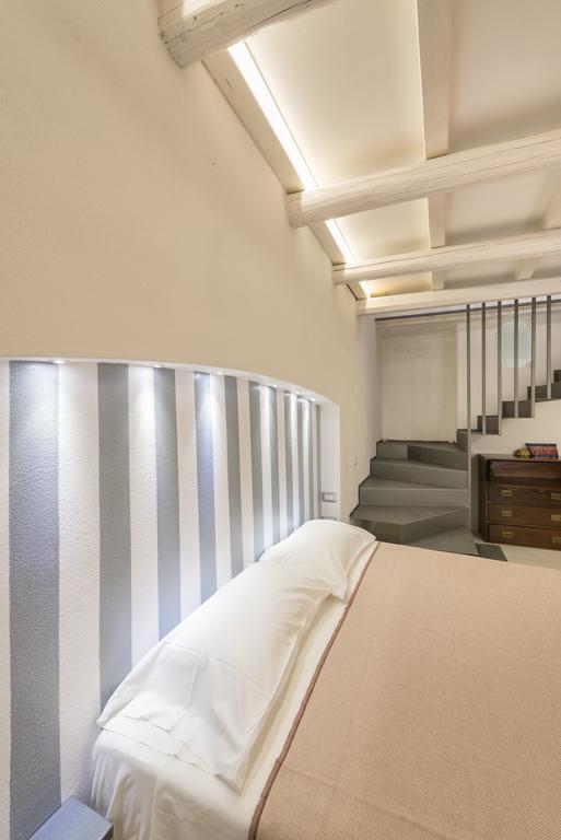 Castelletto Suite La Marina Кальярі Екстер'єр фото