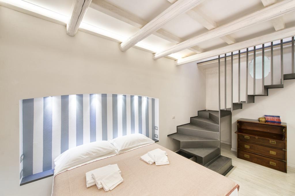 Castelletto Suite La Marina Кальярі Екстер'єр фото