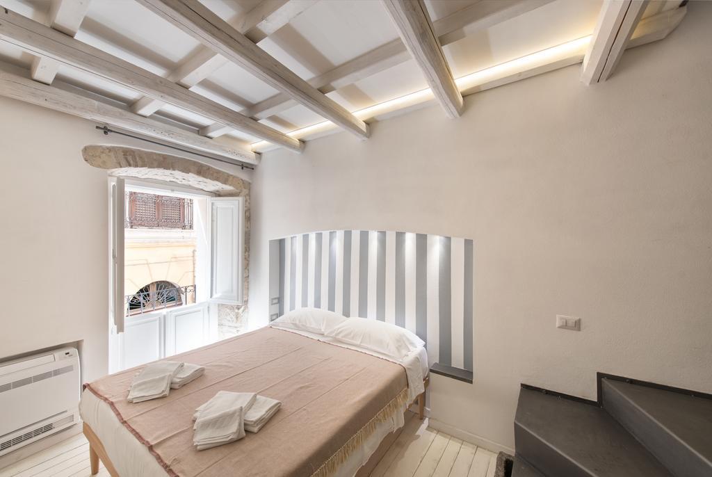 Castelletto Suite La Marina Кальярі Екстер'єр фото